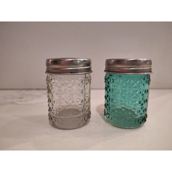 Vintage Glass Salt and Pepper Green and Clear Daisy Sunburst - Picture 5 of 8